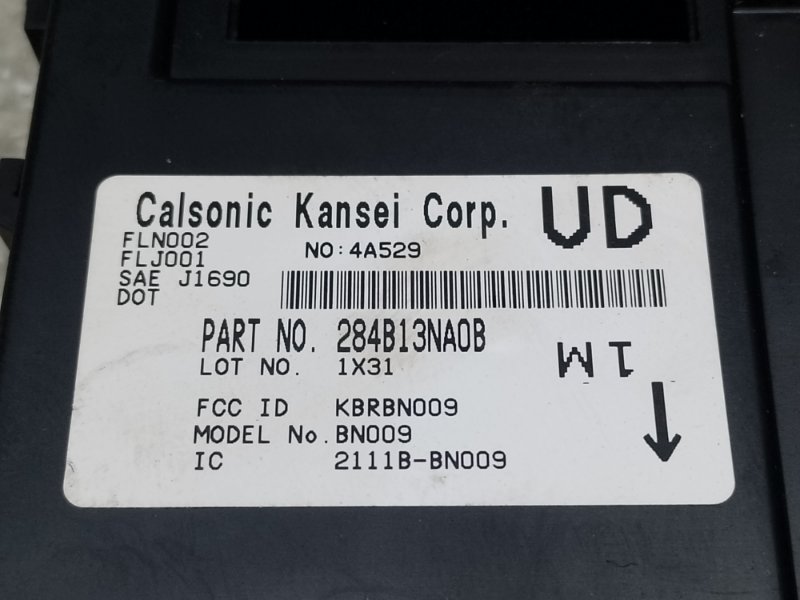 Блок электронный LEAF 10-17 2011 EM61