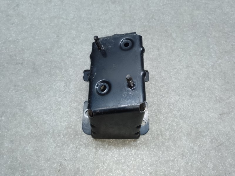 Кронштейн усилителя заднего бампера левый NISSAN LEAF 10-17 2011 EM61 852113NA0A Б/У