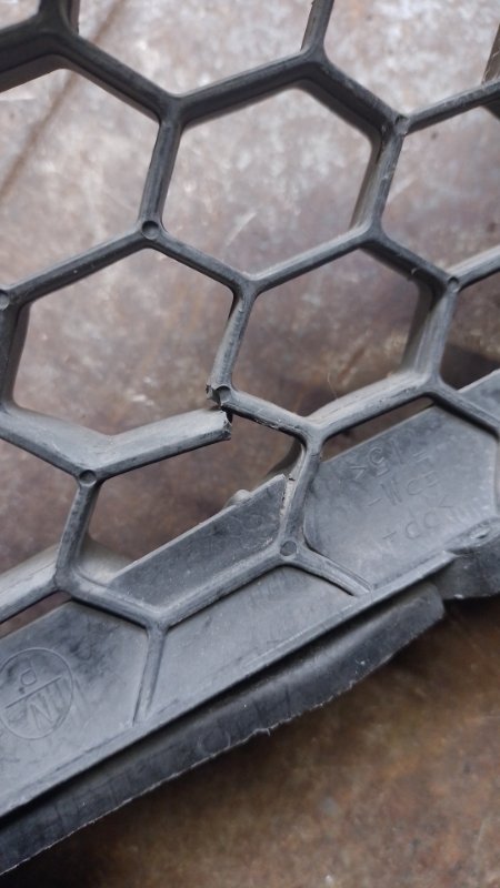 Решетка переднего бампера EX35(37) 07-12