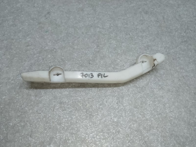 Кронштейн переднего бампера (на крыле) левый NISSAN LEAF 10-17 EM61