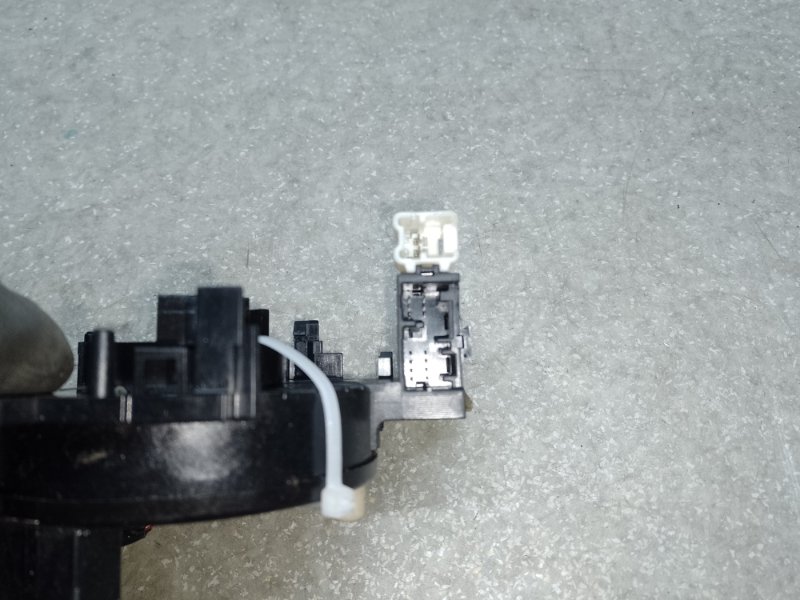 Шлейф Airbag NISSAN LEAF 10-17 EM61