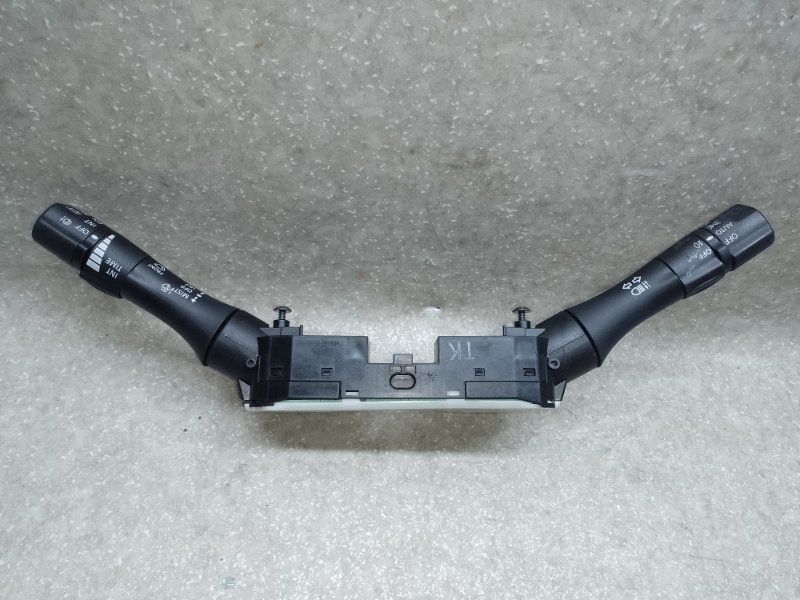 Подрулевой переключатель NISSAN LEAF 10-17 EM61