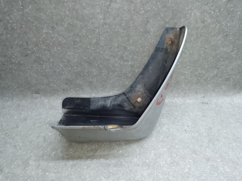 Запчасть брызговик задний правый NISSAN LEAF 10-17 2011 EM61 93820-3NF0A Б/У Брызговик задний правый NISSAN LEAF 10-17 2011 EM61 93820-3NF0A Б/У