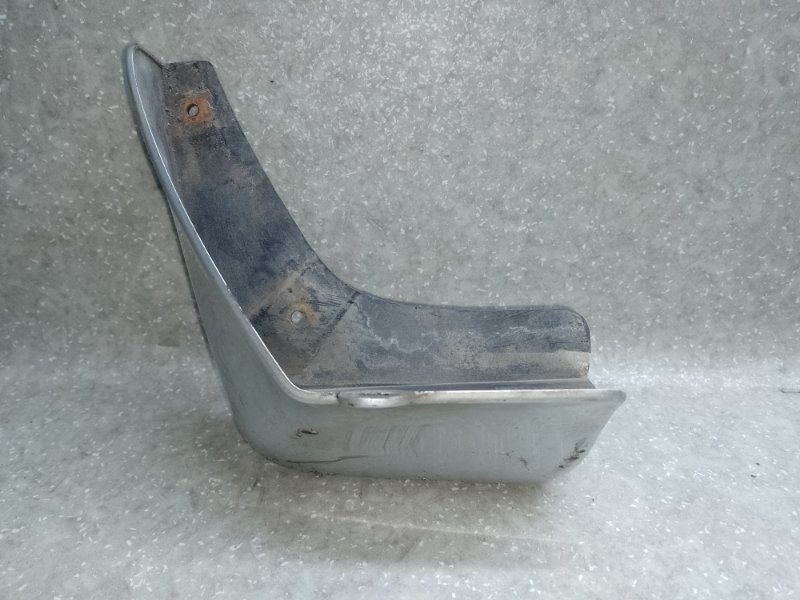 Запчасть брызговик задний левый NISSAN LEAF 10-17 2011 EM61 93821-3NF0A Б/У Брызговик задний левый NISSAN LEAF 10-17 2011 EM61 93821-3NF0A Б/У