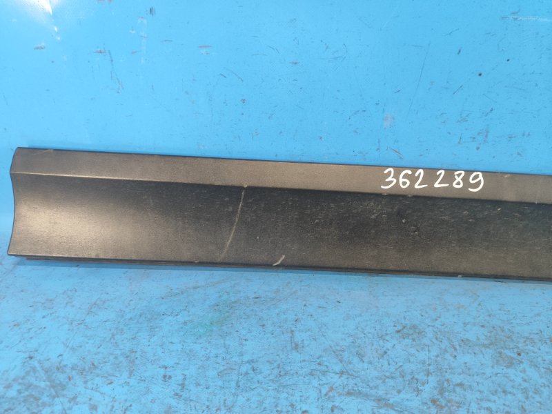 Молдинг двери передний правый X3 (F25) 11-17 Молдинг двери передний правый X3 (F25) 11-17