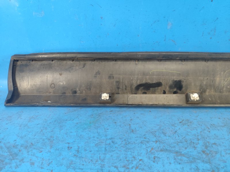 Молдинг двери передний правый X3 (F25) 11-17 Молдинг двери передний правый X3 (F25) 11-17