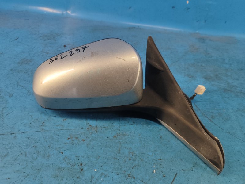 Запчасть зеркало правое TOYOTA CAMRY 55 14-17 2014 2.5 2ARFE 87901-06040 Б/У Зеркало правое TOYOTA CAMRY 55 14-17 2014 2.5 2ARFE 87901-06040 Б/У