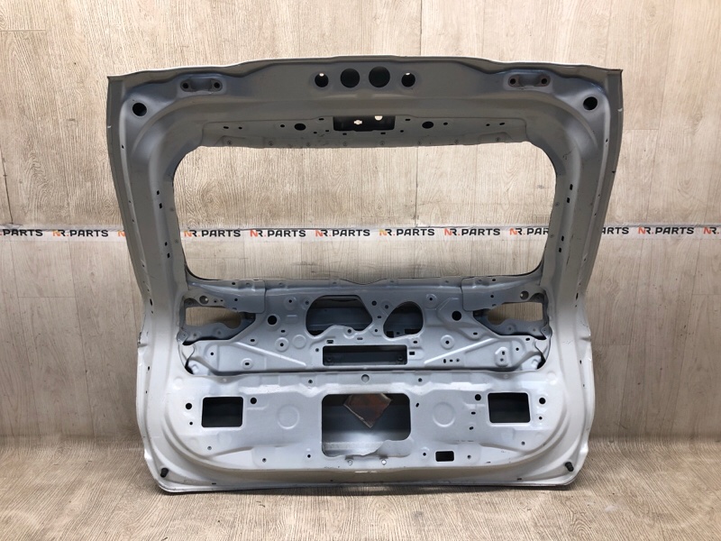 Крышка багажника RAV4 18-