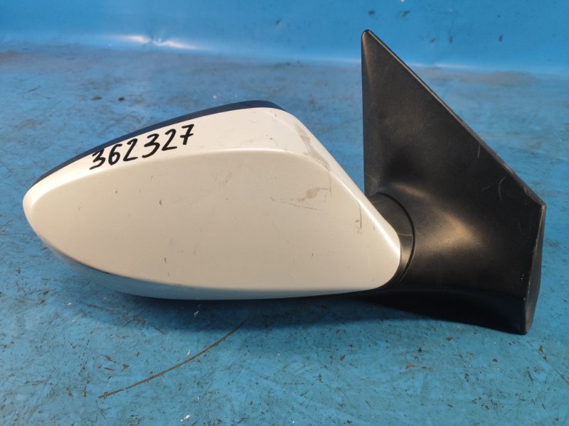 Зеркало правое HYUNDAI ELANTRA MD 10-15 87620-3Y100 Б/У