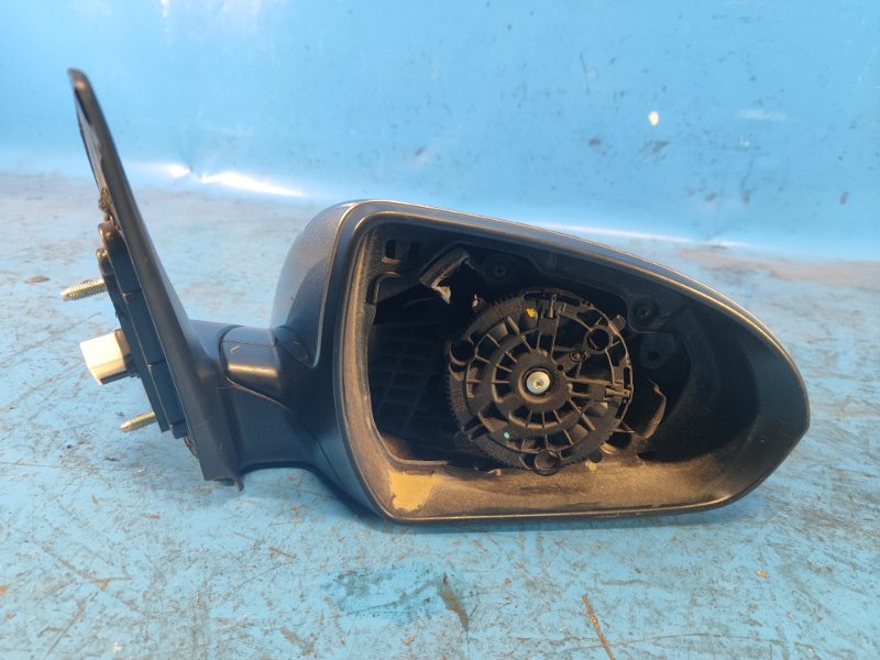 Зеркало правое HYUNDAI ELANTRA AD 16-