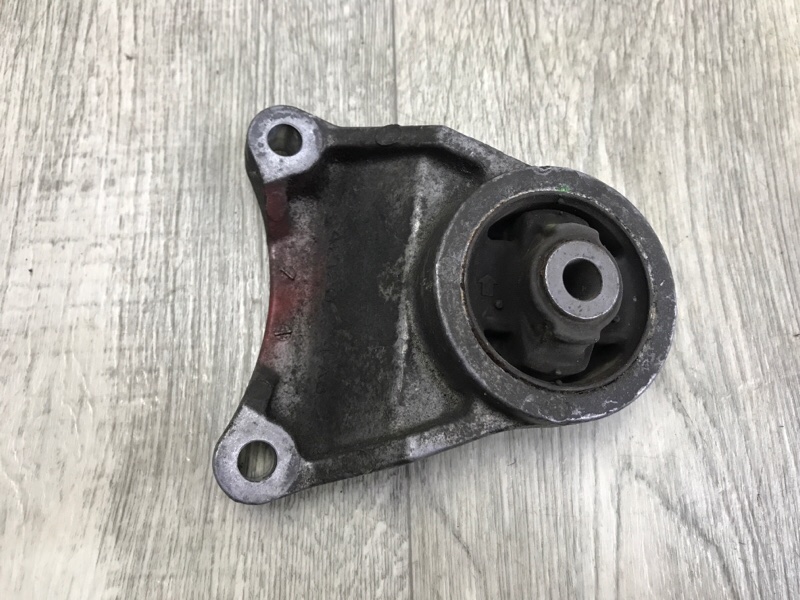 Запчасть кронштейн редуктора правый LEXUS NX 14-21 Внедорожник 5238042110 Б/У Кронштейн редуктора правый LEXUS NX 14-21 Внедорожник 5238042110 Б/У