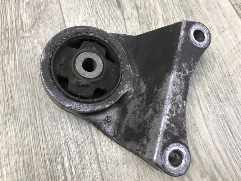 Кронштейн редуктора правый LEXUS NX 14-21 Внедорожник Кронштейн редуктора правый LEXUS NX 14-21 Внедорожник