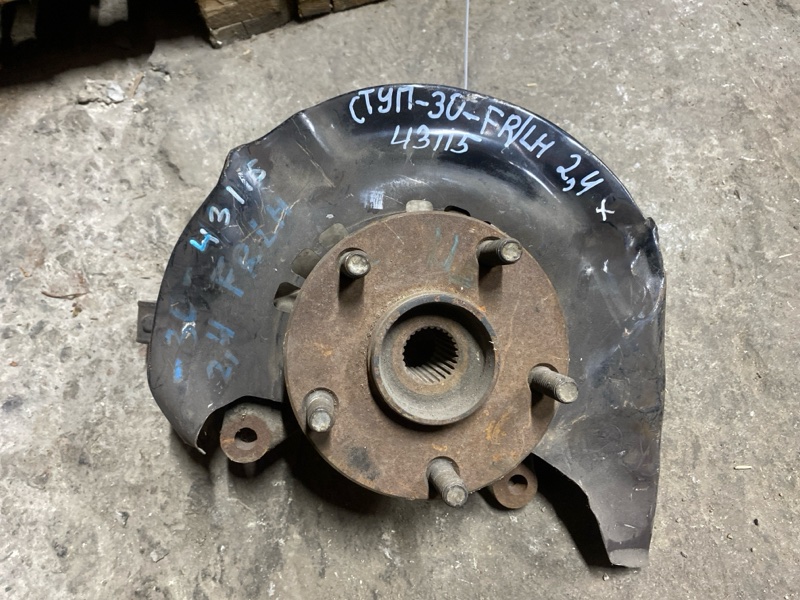 Кулак поворотный передний левый TOYOTA CAMRY 30 02-06 43212-39035 Б/У