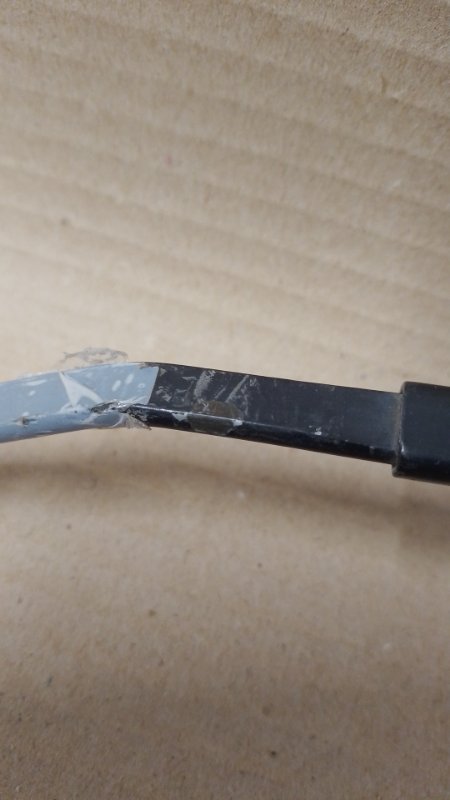 Поводок стеклоочистителя передний передний левый PILOT 08-15