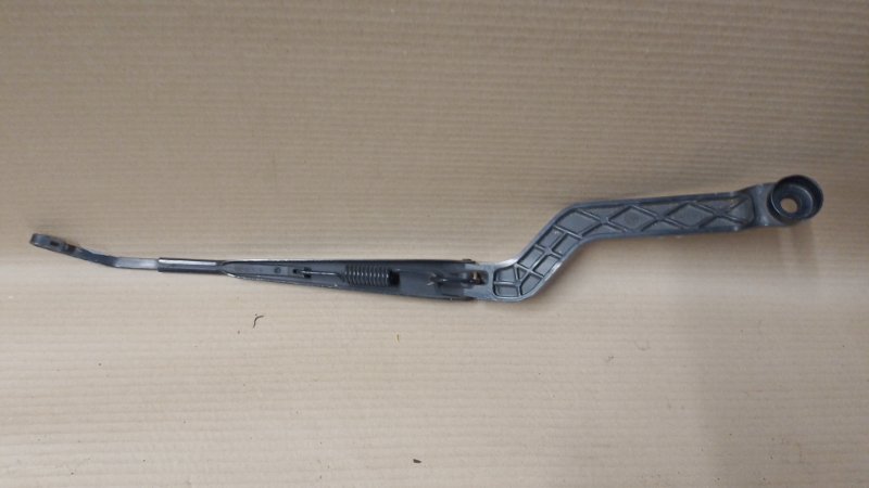 Поводок стеклоочистителя передний передний левый PILOT 08-15