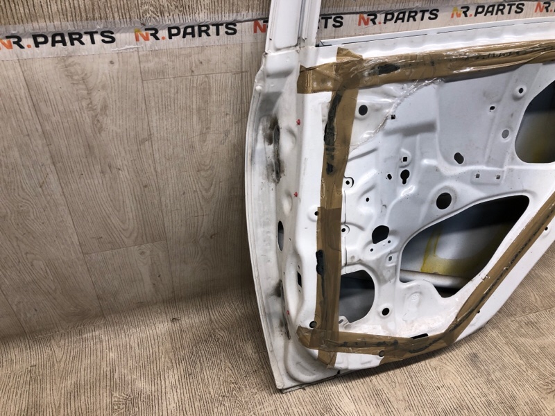 Дверь задняя правая COROLLA 150 06-13 Дверь задняя правая COROLLA 150 06-13