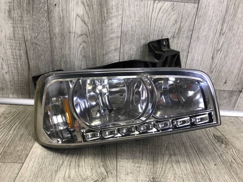 Фара правая DODGE CHARGER 05-10 Седан 4806164AJ Б/У