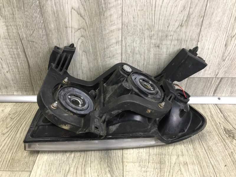 Фара правая CHARGER 05-10 Седан