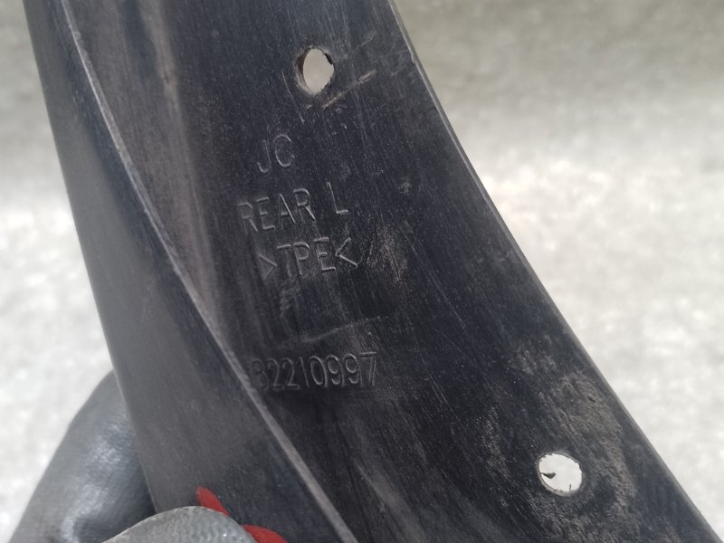 Брызговик задний левый DODGE JOURNEY 08-20 3.6 ERB