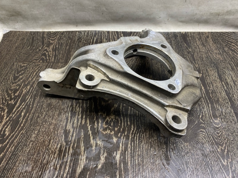 Кулак поворотный передний левый KIZASHI 09-14 2011 Седан 2.4 Кулак поворотный передний левый KIZASHI 09-14 2011 Седан 2.4