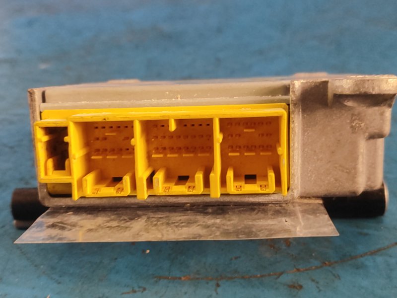 Блок управления AIRBAG SUZUKI GRAND VITARA 05-15 Блок управления AIRBAG SUZUKI GRAND VITARA 05-15