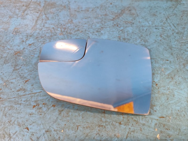 Запчасть зеркальный элемент левый FORD FOCUS 10-18 CM51-17T675 Б/У Зеркальный элемент левый FORD FOCUS 10-18 CM51-17T675 Б/У