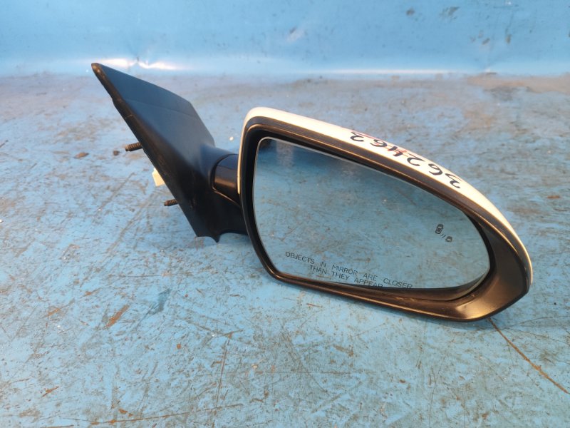 Зеркало правое HYUNDAI ELANTRA AD 16- 2.0 G4NH