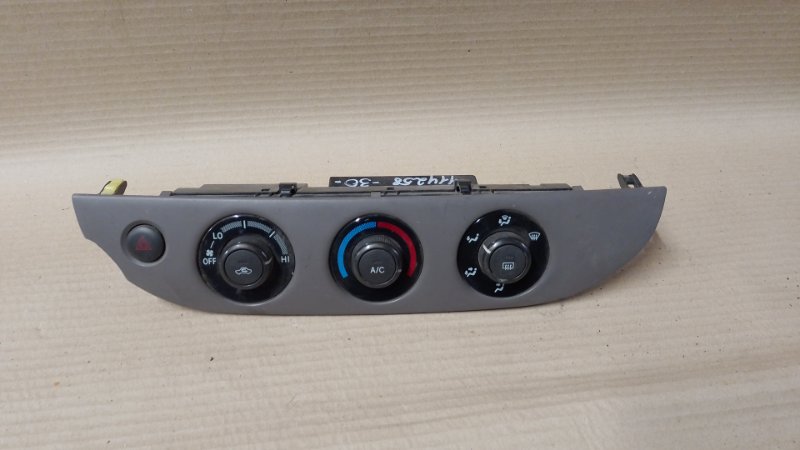 Блок управления печкой TOYOTA CAMRY 30 02-06 55902-06040-B1 Б/У