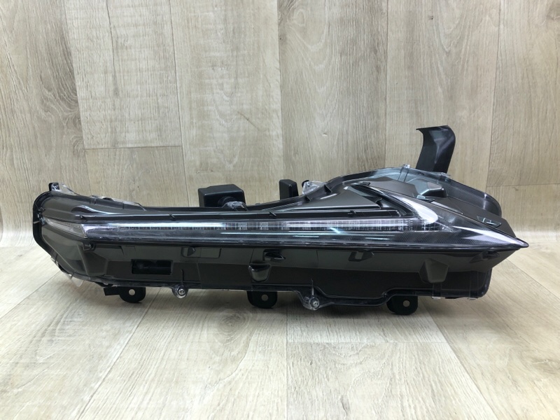 Запчасть дневной ходовой огонь правый LEXUS NX 14-21 81610-78040 новая Дневной ходовой огонь правый LEXUS NX 14-21 81610-78040 новая