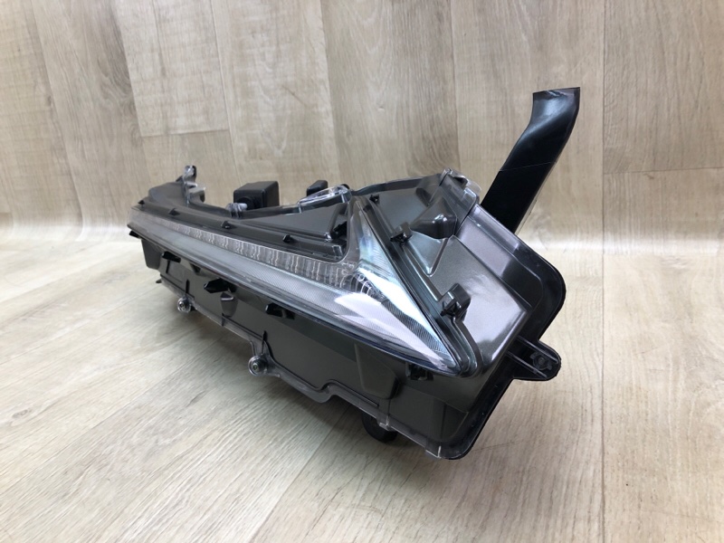 Дневной ходовой огонь правый LEXUS NX 14-21 Дневной ходовой огонь правый LEXUS NX 14-21