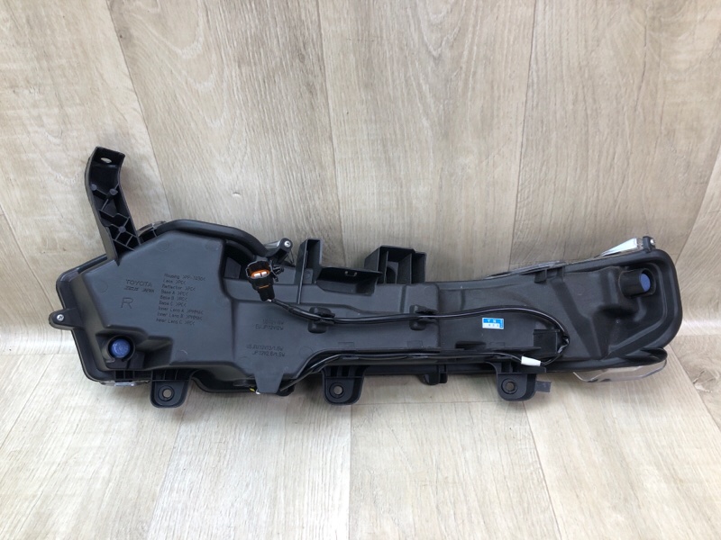 Дневной ходовой огонь правый NX 14-21 Дневной ходовой огонь правый NX 14-21