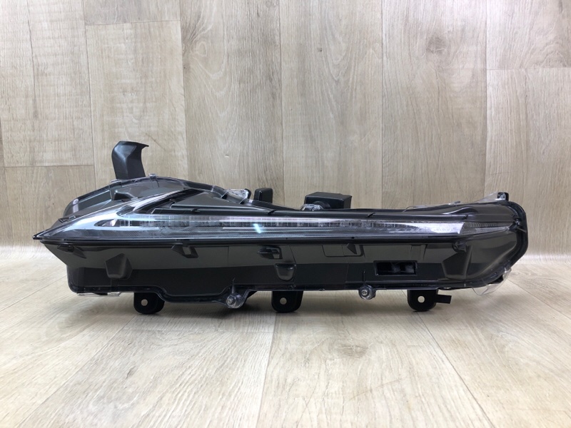 Запчасть дневной ходовой огонь левый LEXUS NX 14-21 81620-78040 новая Дневной ходовой огонь левый LEXUS NX 14-21 81620-78040 новая