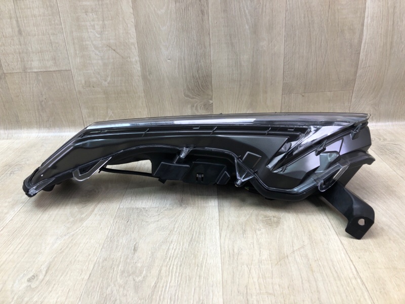 Дневной ходовой огонь левый NX 14-21 Дневной ходовой огонь левый NX 14-21