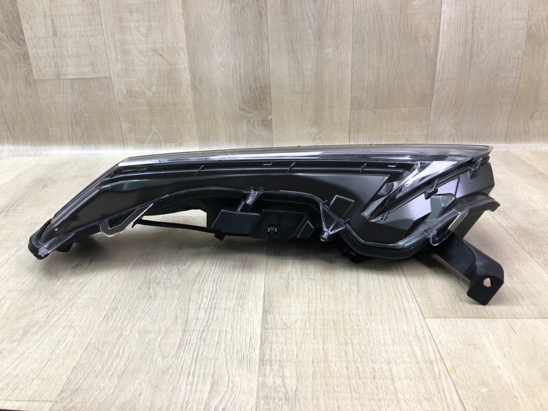 Дневной ходовой огонь левый NX 14-21 Дневной ходовой огонь левый NX 14-21