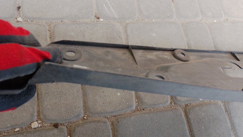 Накладка замка капота ACCORD CL7 / TSX 03-08