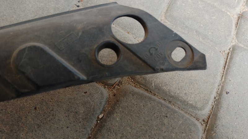 Накладка замка капота ACCORD CL7 / TSX 03-08