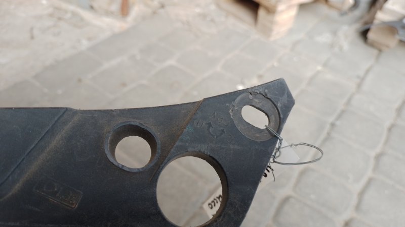 Накладка замка капота ACCORD CL7 / TSX 03-08