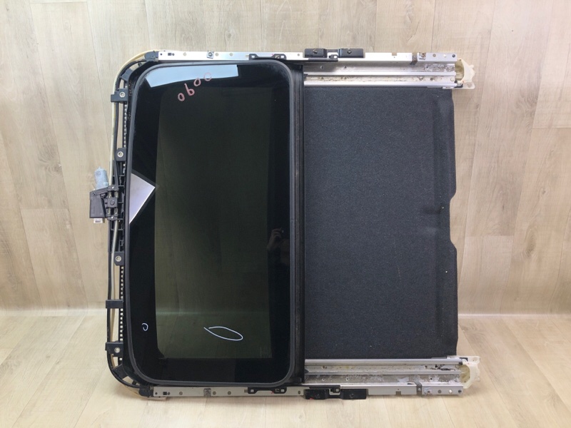 Запчасть люк LEXUS ES350 06-12 2006 3.5 2GR-FE 6320333070 Б/У Люк LEXUS ES350 06-12 2006 3.5 2GR-FE 6320333070 Б/У