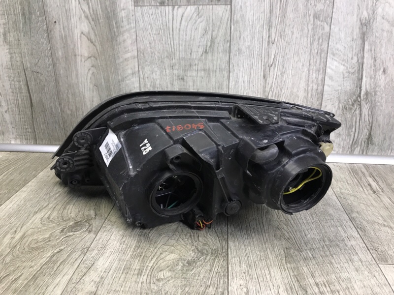 Фара правая SORENTO BL 02-09