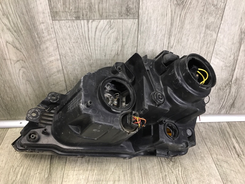 Фара правая SORENTO BL 02-09