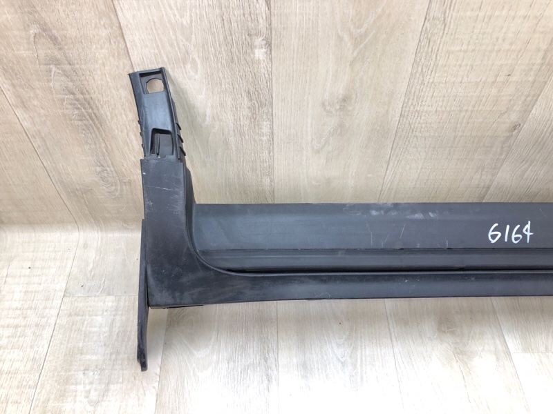 Накладка порога наружная правая ESCAPE 19 - 2020 C15FDOS Накладка порога наружная правая ESCAPE 19 - 2020 C15FDOS