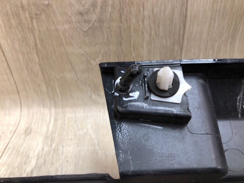 Накладка порога наружная правая FUSION 14- 2019 C20EDEF