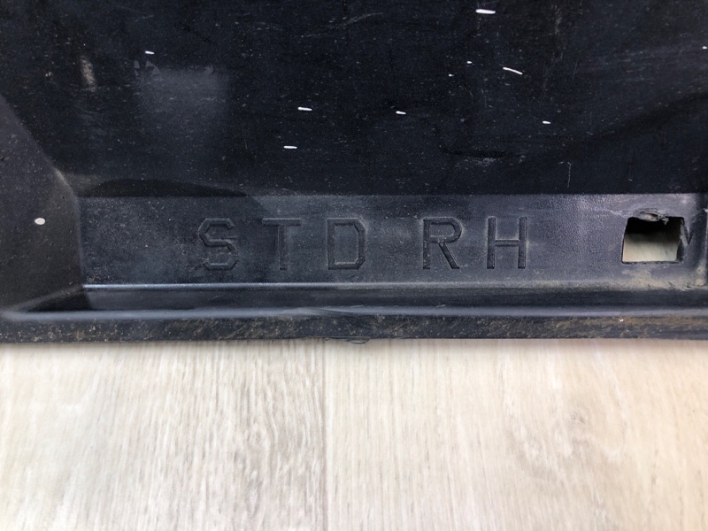 Накладка порога наружная правая LEGACY BN 14-18 2014 2.5 FB25B