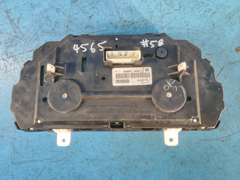 Панель приборов NISSAN VERSA B17 11-19 1.6 HR16DE Панель приборов NISSAN VERSA B17 11-19 1.6 HR16DE