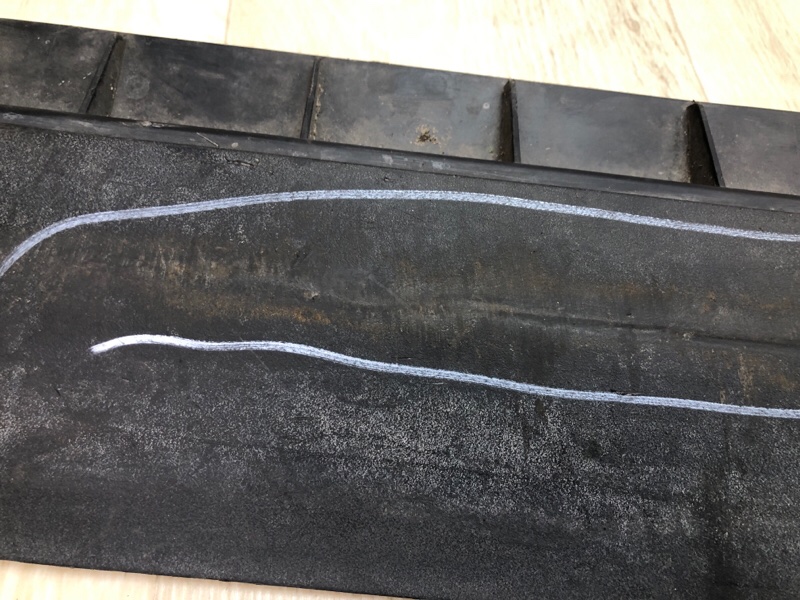 Кронштейн порога правый MODEL Y 19- 2021