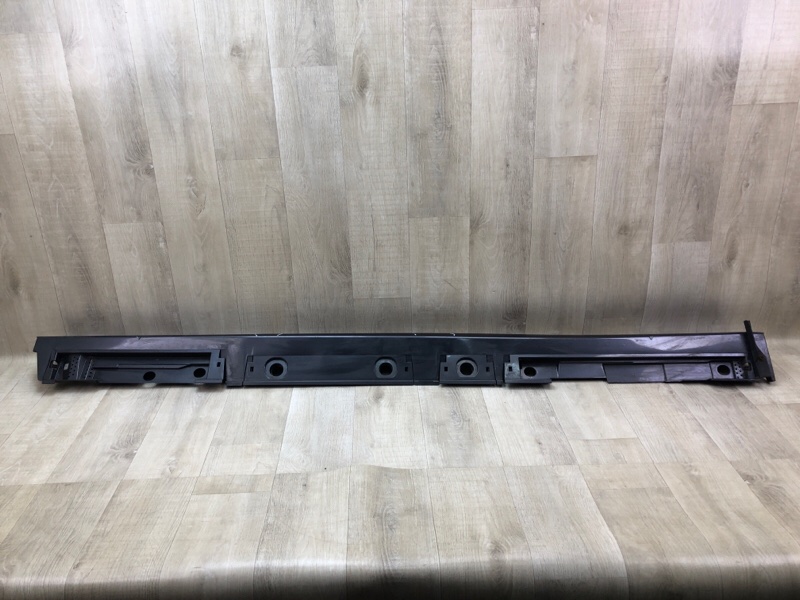 Накладка порога наружная левая TOYOTA PRIUS 16- 1.8 2ZRFXE