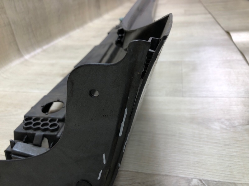 Накладка порога наружная правая PRIUS 16- 2016 1.8 2ZRFXE