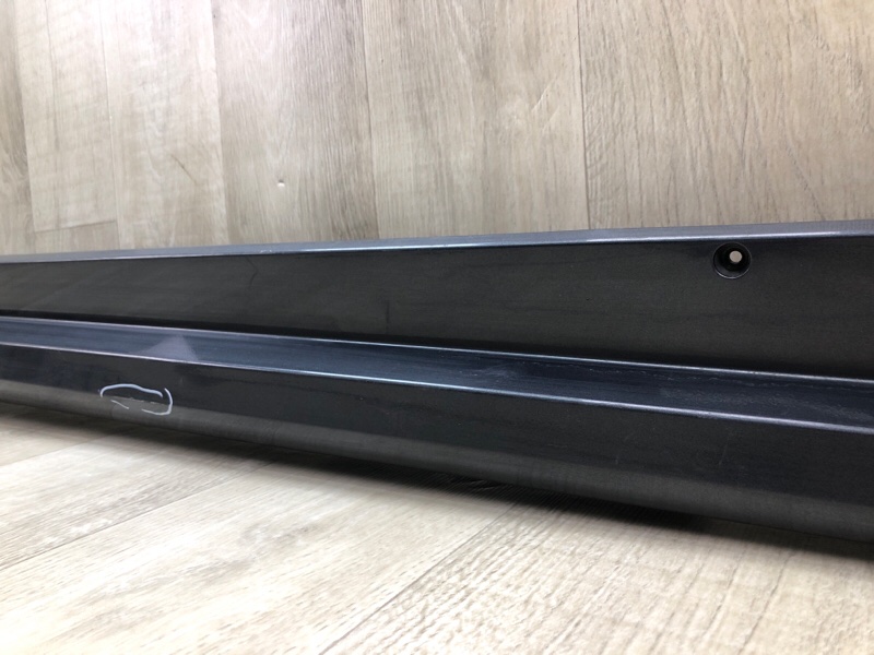 Накладка порога наружная правая PRIUS 16- 2017 1.8 2ZRFXE