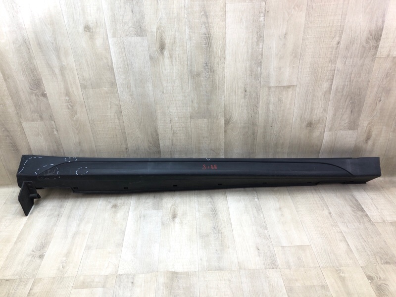 Запчасть накладка порога наружная правая HYUNDAI TUCSON TL 15-20 2015 G4FJ 1.6 87752D3100RAG Б/У Накладка порога наружная правая HYUNDAI TUCSON TL 15-20 2015 G4FJ 1.6 87752D3100RAG Б/У