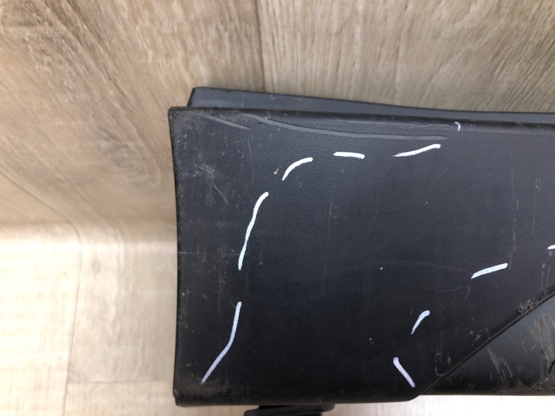 Накладка порога наружная правая TUCSON TL 15-20 2015 G4FJ 1.6 Накладка порога наружная правая TUCSON TL 15-20 2015 G4FJ 1.6